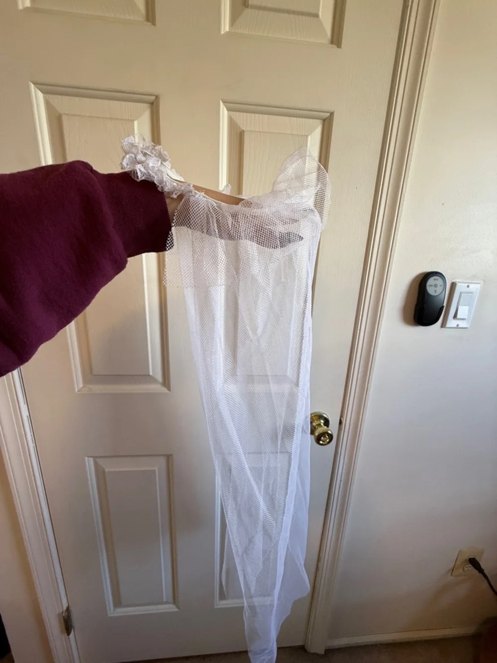 Girls White Lace & Satin Dress - Angel or Bride Costume - Picture 5 of 6